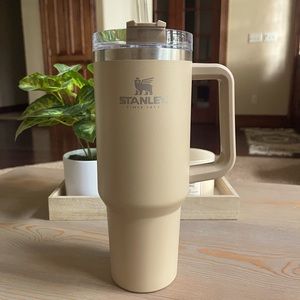 40 oz Stanley tumbler: Driftwood